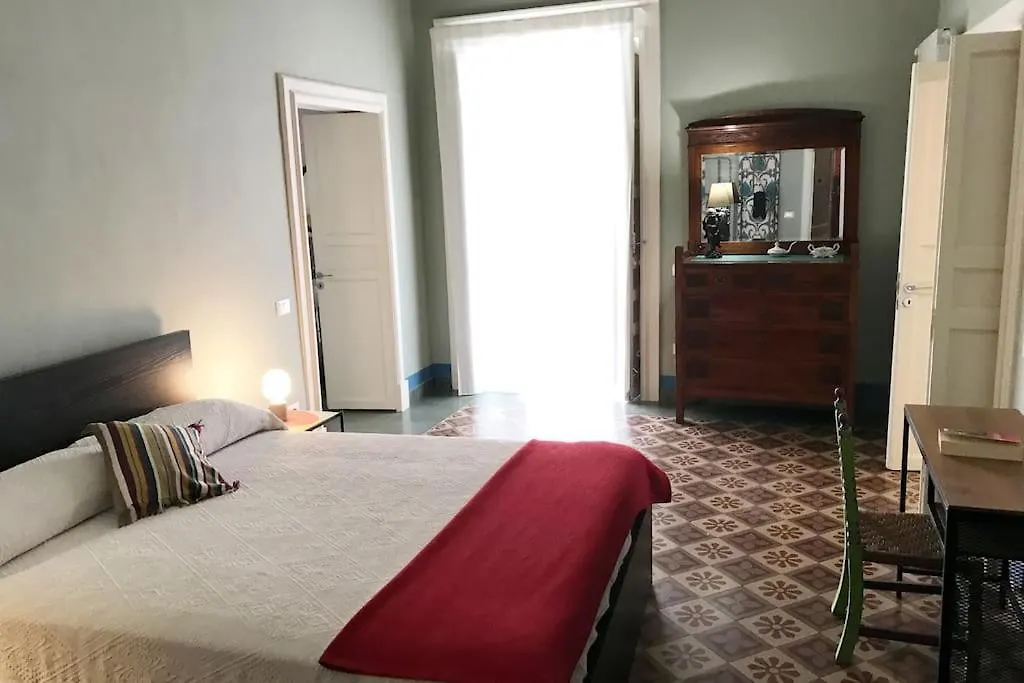 Gemmellaro 32 Apartment Catania